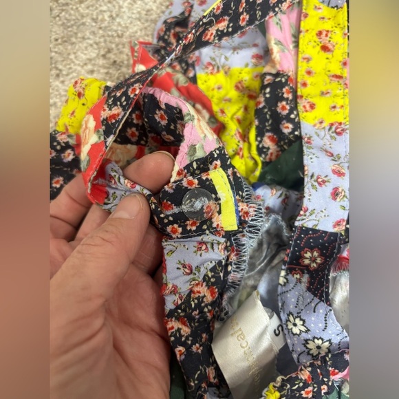 NEW! ANTHROPOLOGIE COREY LYNN CALTER FLORAL PATCHWORK SHORT OVERALLS Small - Picture 4 of 15